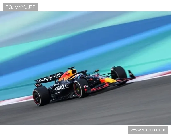 F1赛季精彩回顾 红牛车队称霸赛事 驾驶员争夺白热化 未来赛季展望